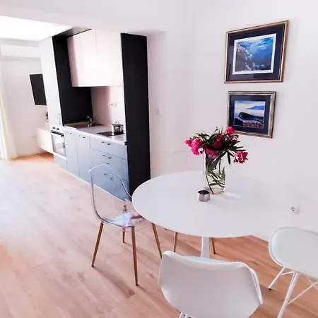 Garden Family Apartment Makarska